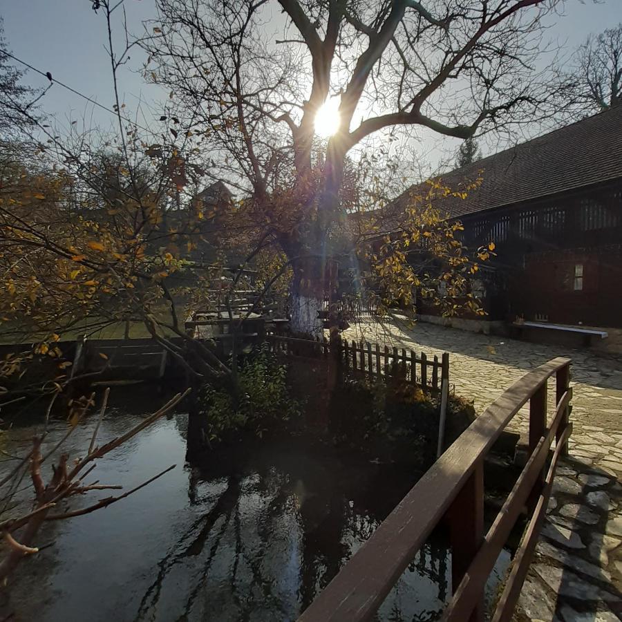 Pod Rastockim Krovom Gasthof 3*