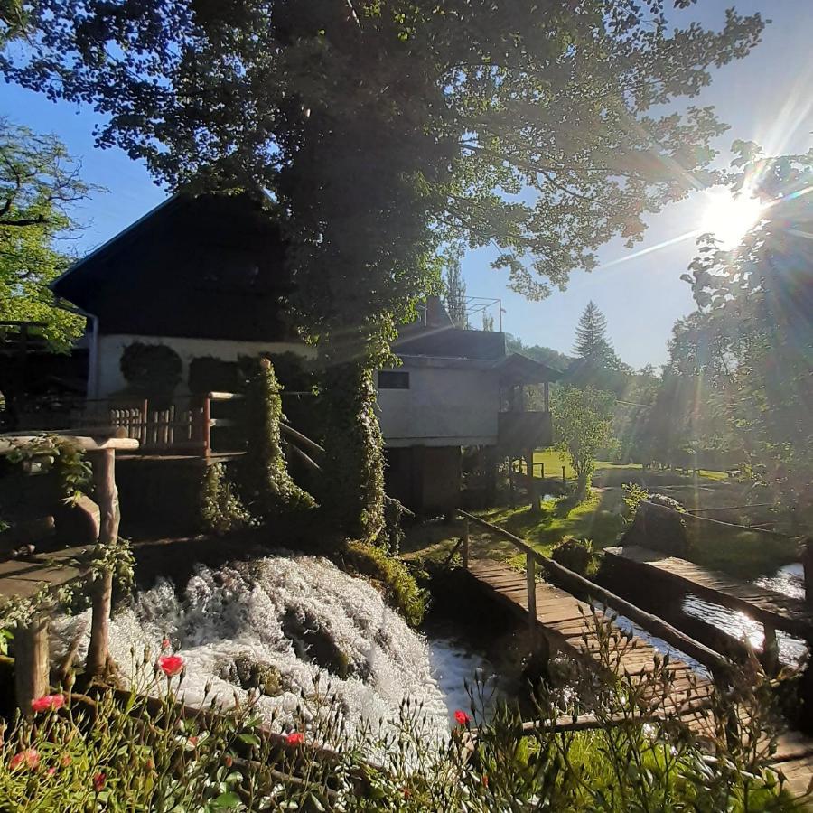 Pod Rastockim Krovom Gasthof Slunj
